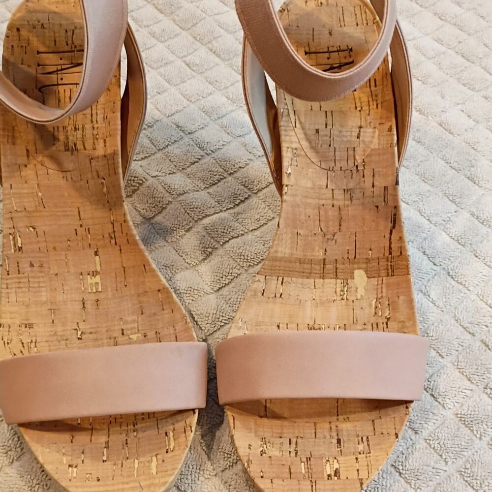 INC Women's Beige Strappy Cork Insole Wedge Sandals Leather Upper Size 10 - Picture 3 of 3